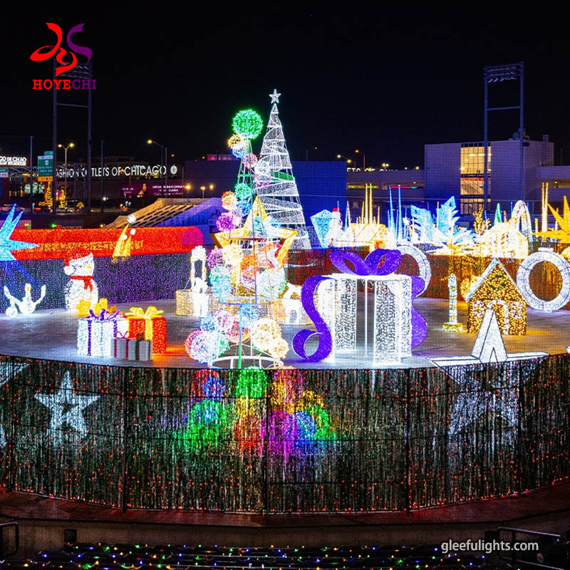 Outdoor holiday lantern lights Chinese silk design