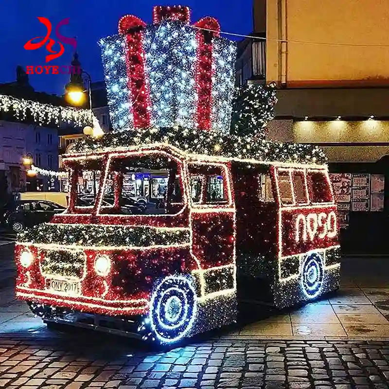 Christmas Light Sculpture (6)