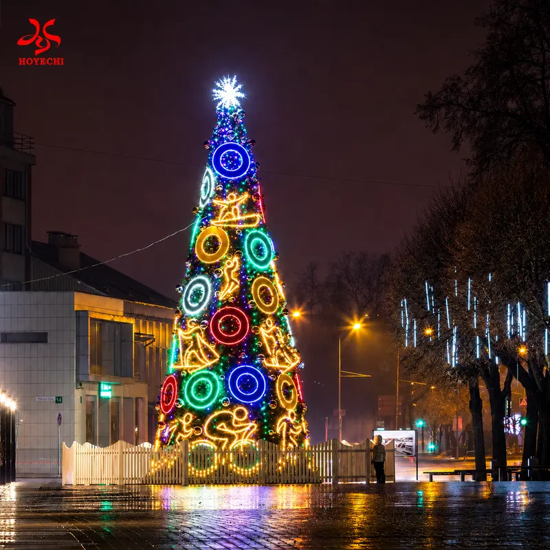 Outdoor Christmas Tree 1