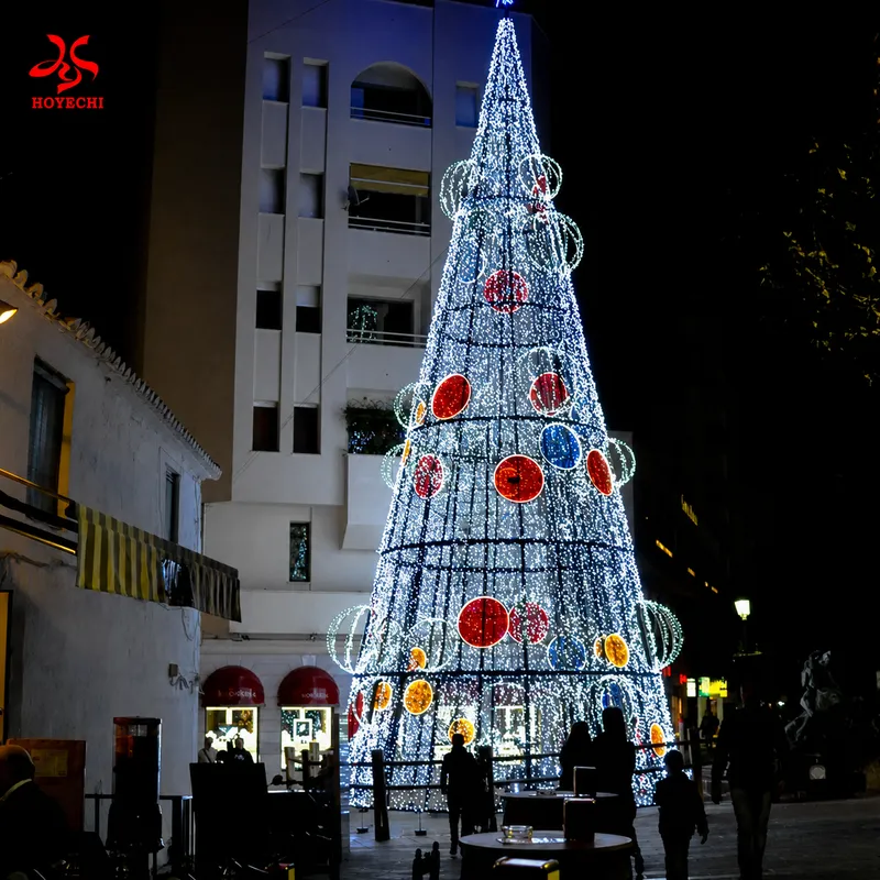 Outdoor Christmas Tree 6