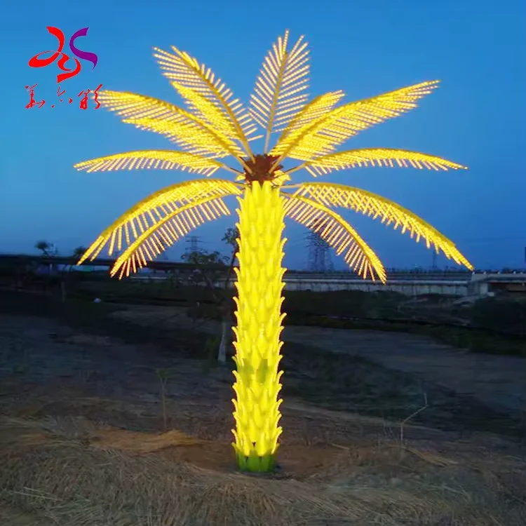 Palmeira artificial iluminada a amarelo, com uma copa radiante, ao ar livre ao anoitecer