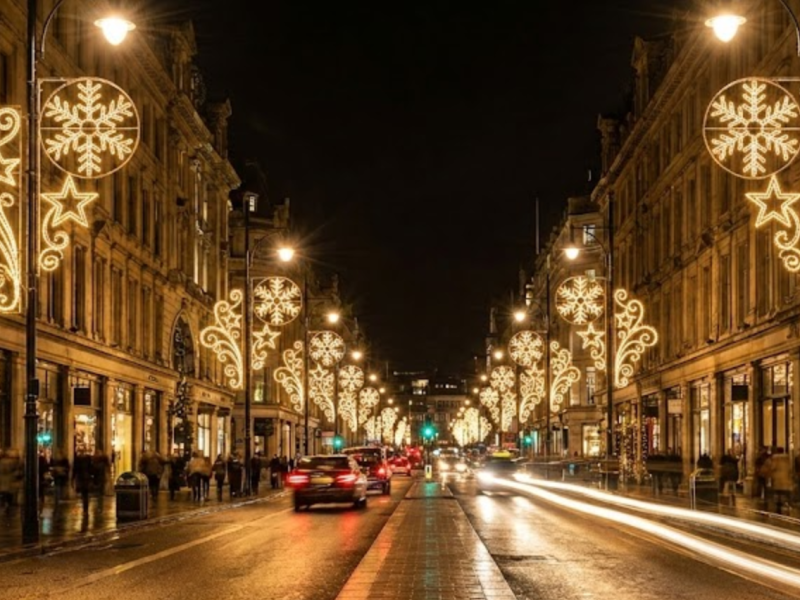 No-drill mounting methods for pole mounted street motif lights using straps and brackets